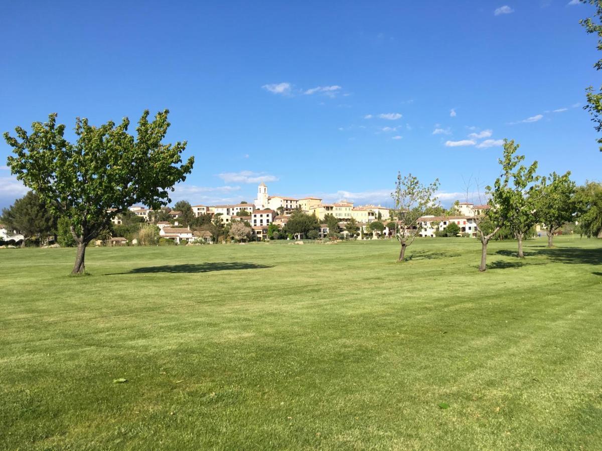 Studio Sur Le Domaine Du Golf De Pont Royal مالمور المظهر الخارجي الصورة